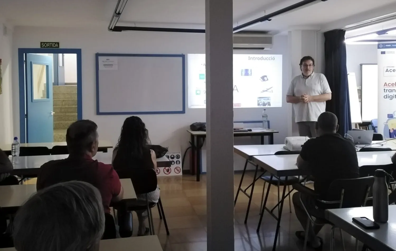La OAP UEC Girona celebra en Figueres una sesión sobre inteligencia artificial aplicada a pymes y autónomos