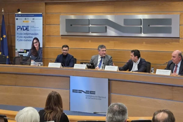 La Confederación Nacional de la Construcción presenta ocho nuevas Oficinas Acelera Pyme y la plataforma PyDE