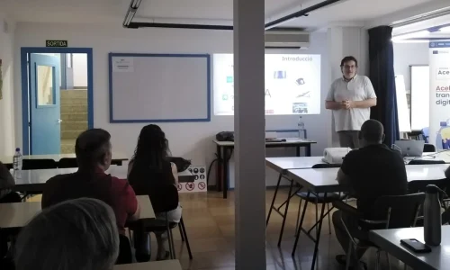 La OAP UEC Girona celebra en Figueres una sesión sobre inteligencia artificial aplicada a pymes y autónomos